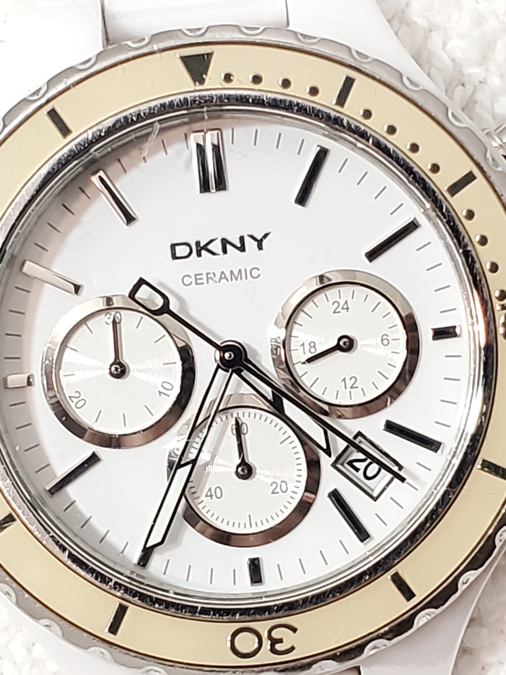 DKNY Ceramic Chronograph Women's White Date Quartz Watch Vintage